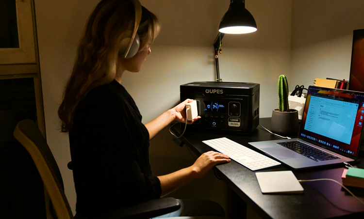 How To Choose The Right Emergency Power Battery For Home?